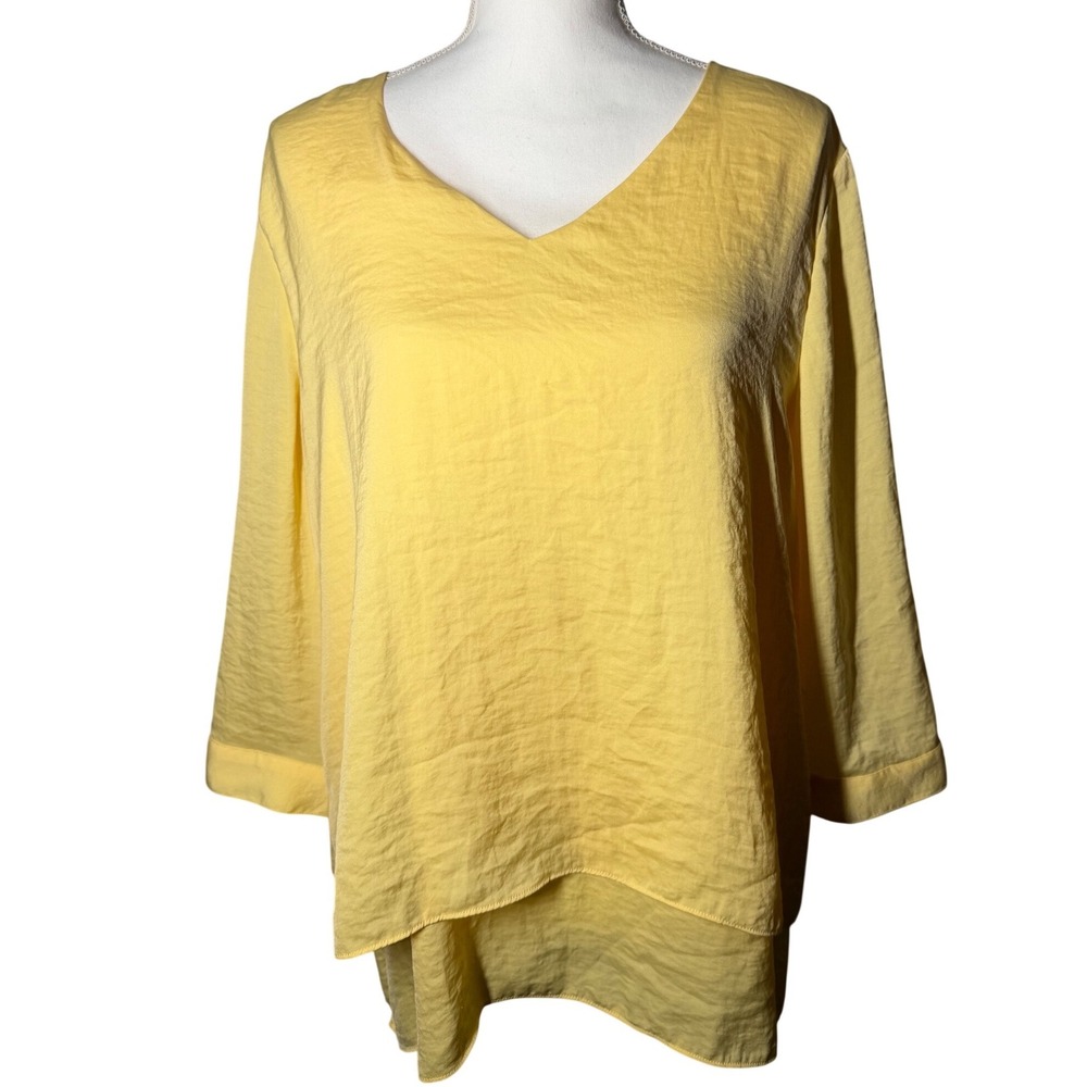 Chico's Layered V-Neck Tulip Back Tunic Size 2 Yellow Excellent Crinkle Top